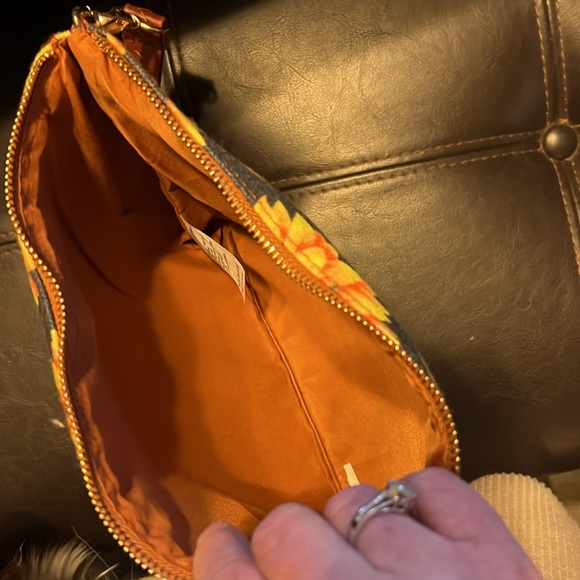 Purse - Picture 3 of 3